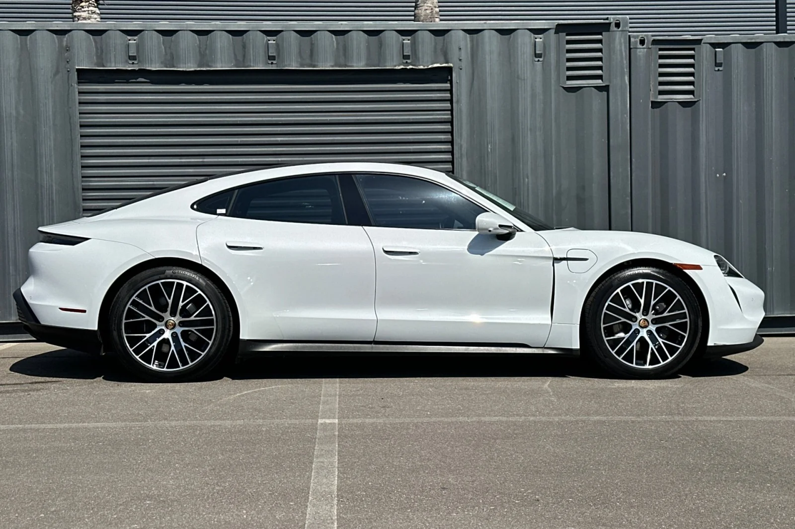 Certified Used 2023 Carrara White Metallic Porsche  image 9