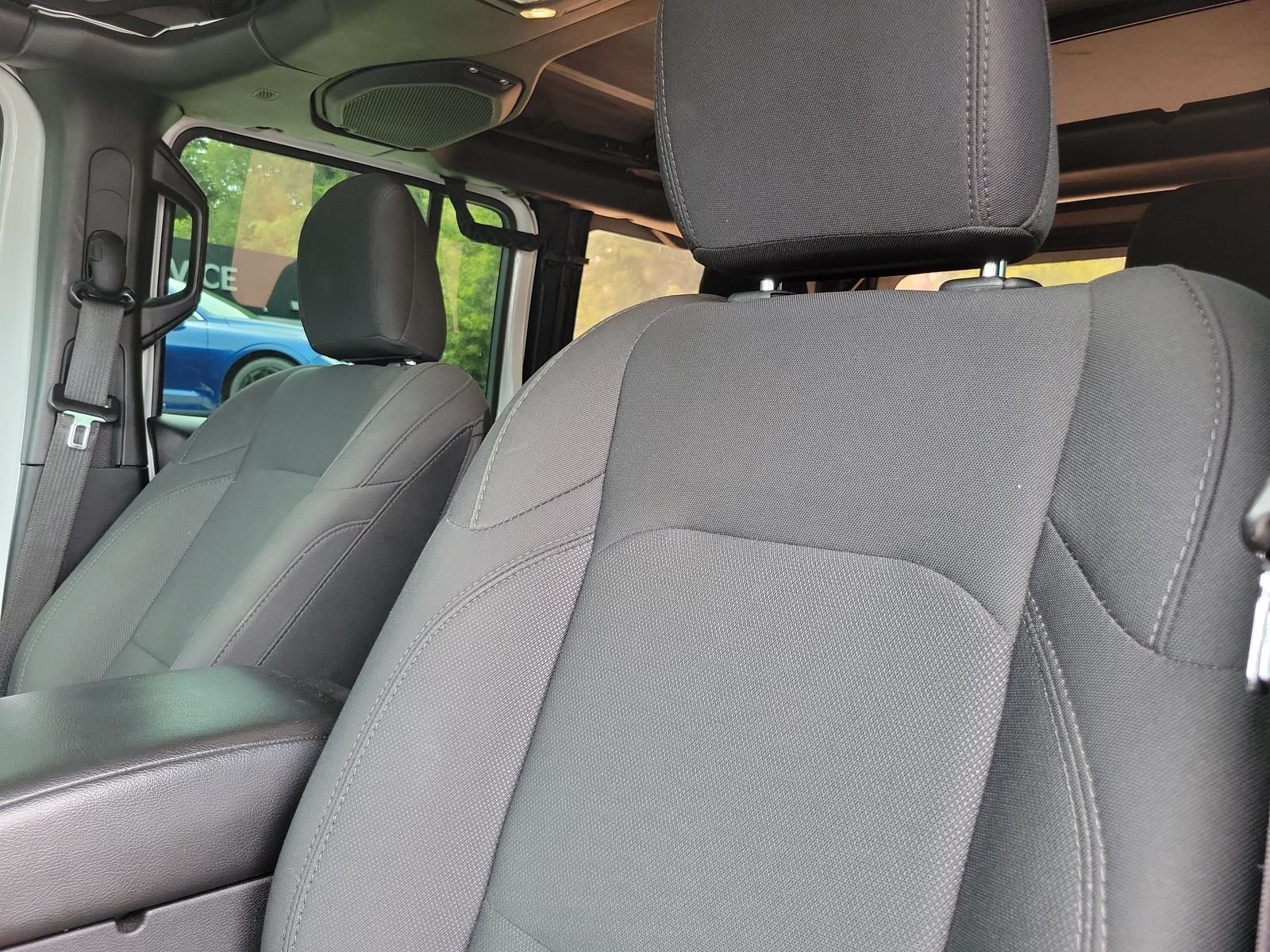 Used 2019 White Jeep Unlimited Sport image 12