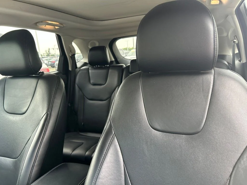 Used 2017 Red Ford Titanium image 4