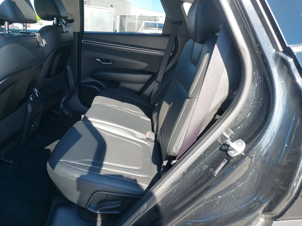 Used 2023 Black Hyundai SEL image 14