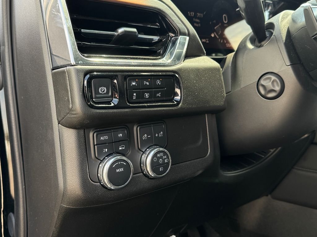 2025 GMC Yukon XL Denali - Photo 29