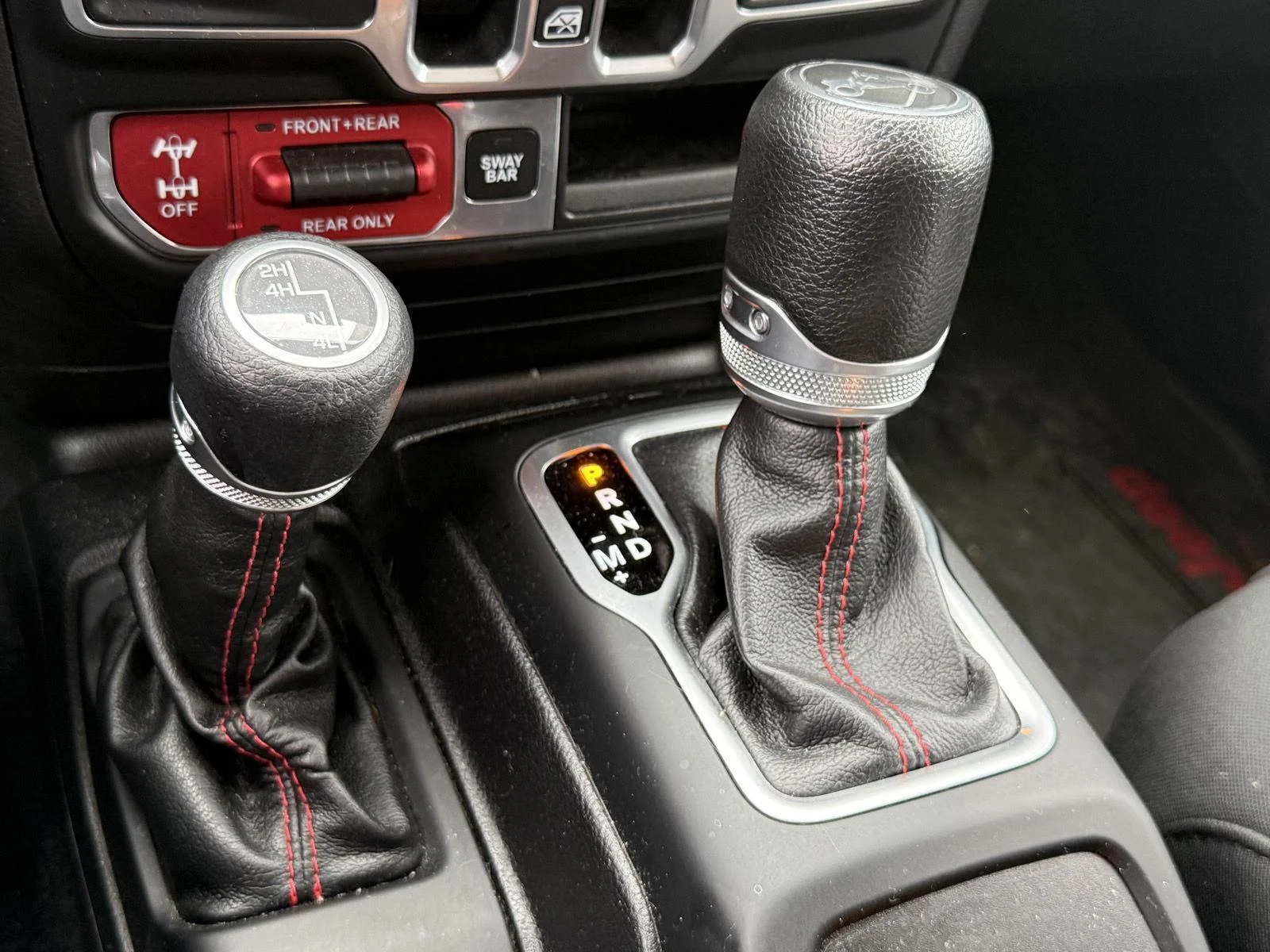 Used 2018 Sting-Gray Clearcoat Jeep Rubicon image 17
