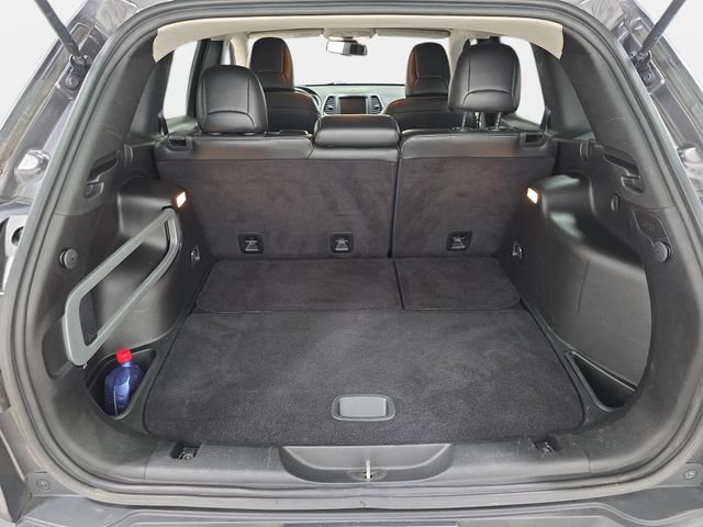Used 2016 Gray Jeep Limited image 34
