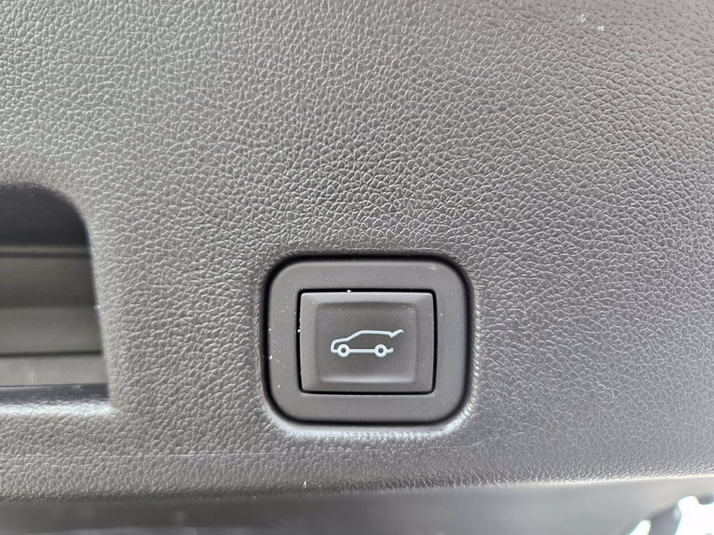 2026 GMC Acadia AT4 - Photo 20