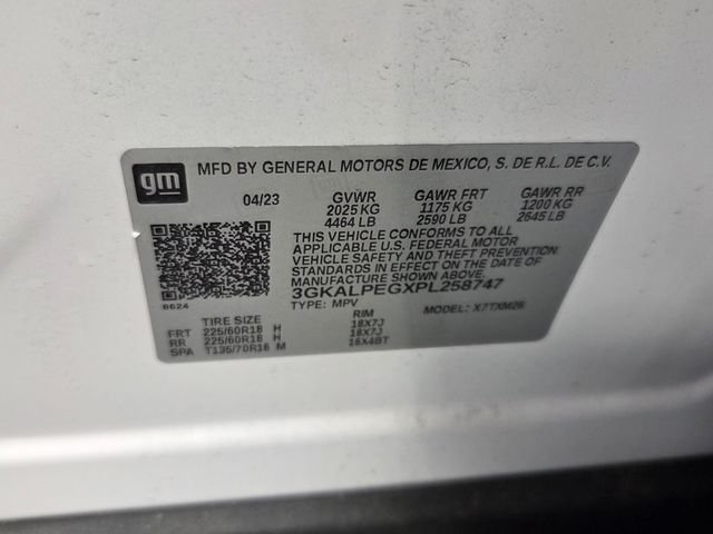 Used 2023 White GMC SLT image 18