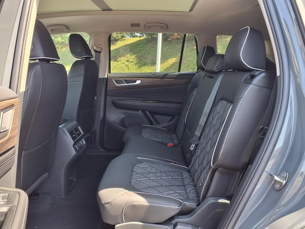 New 2026 Pure Gray Volkswagen 2.0T SEL Premium R-Line image 20
