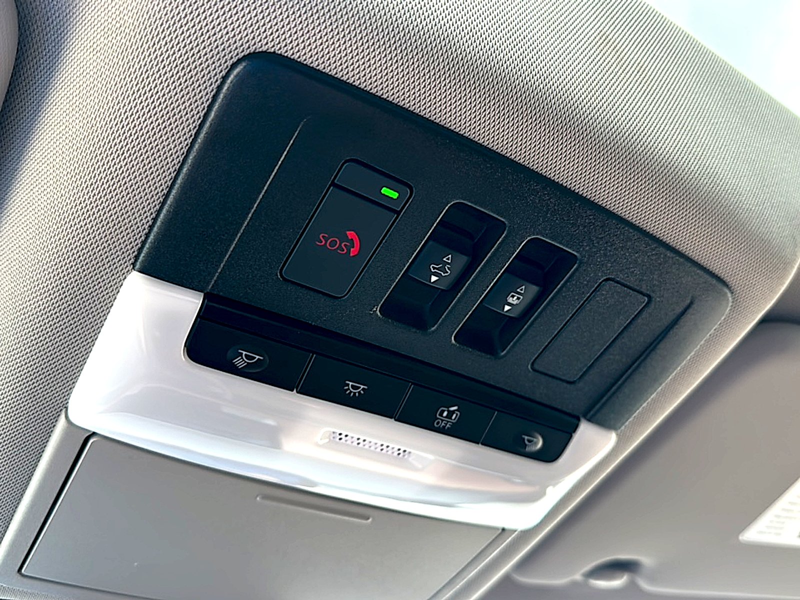 Used 2025 Gun Metallic Nissan Platinum FWD image 35