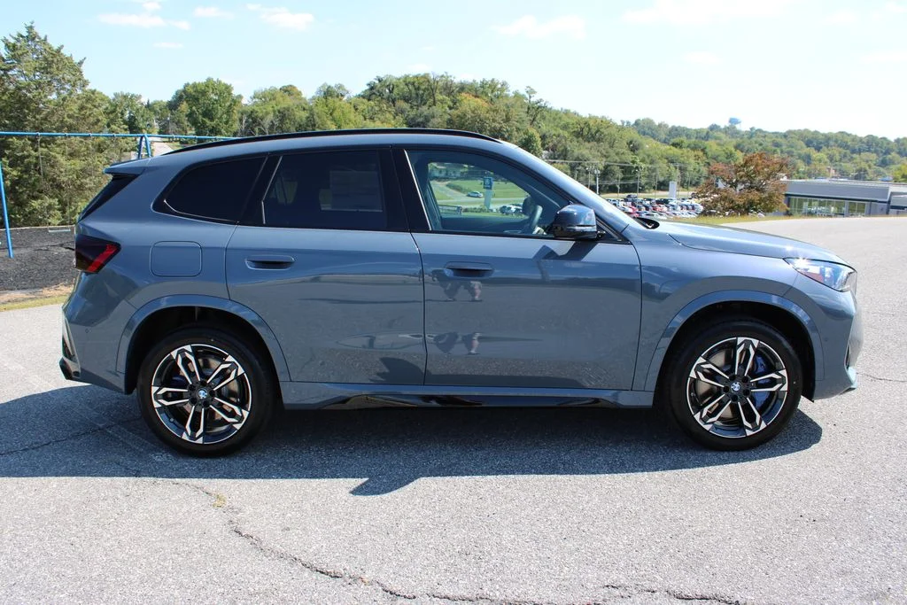 2026 BMW X1 M35i - Photo 9