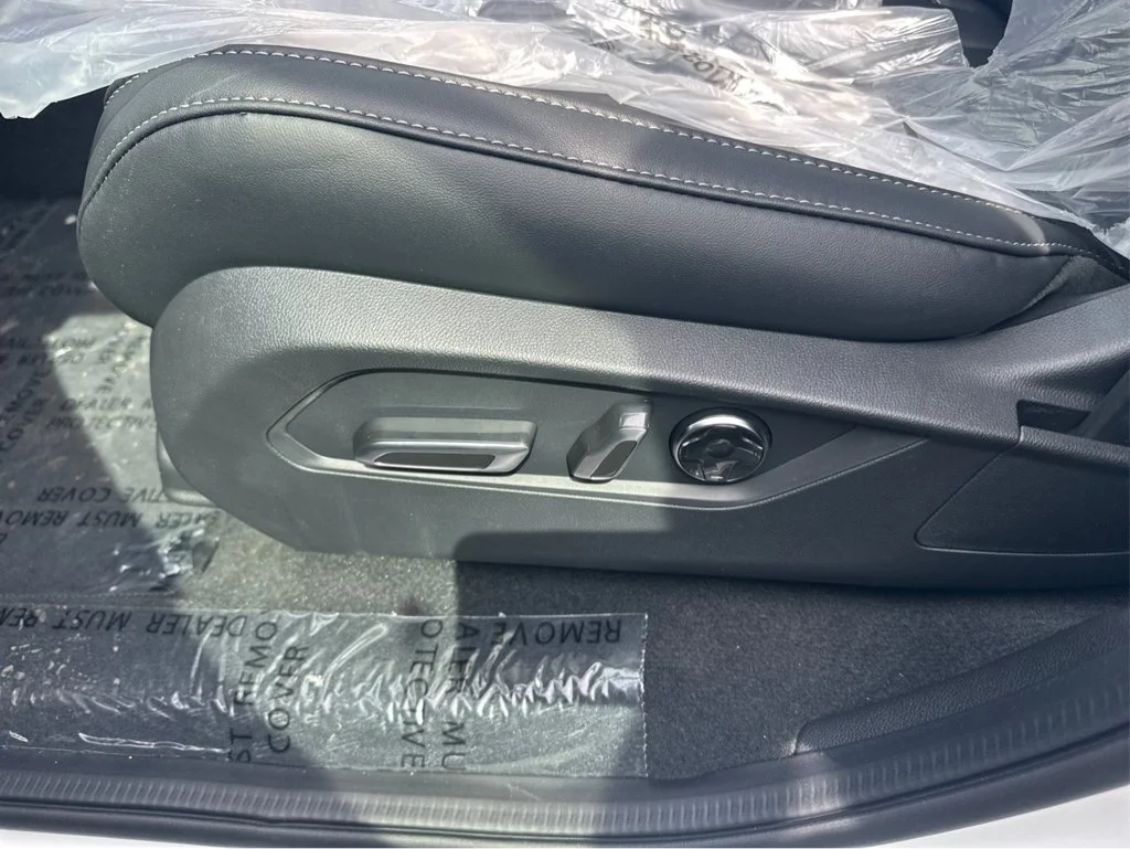 New 2026 Platinum White Pearl Acura SH-AWD with Technology Package image 17
