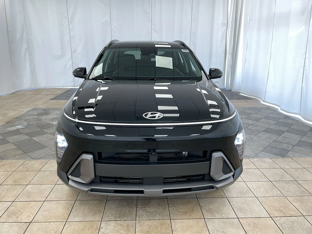 Used 2024 Abyss Black Pearl Hyundai Limited image 32
