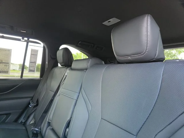 2026 Lexus LX 700h Luxury - Photo 18