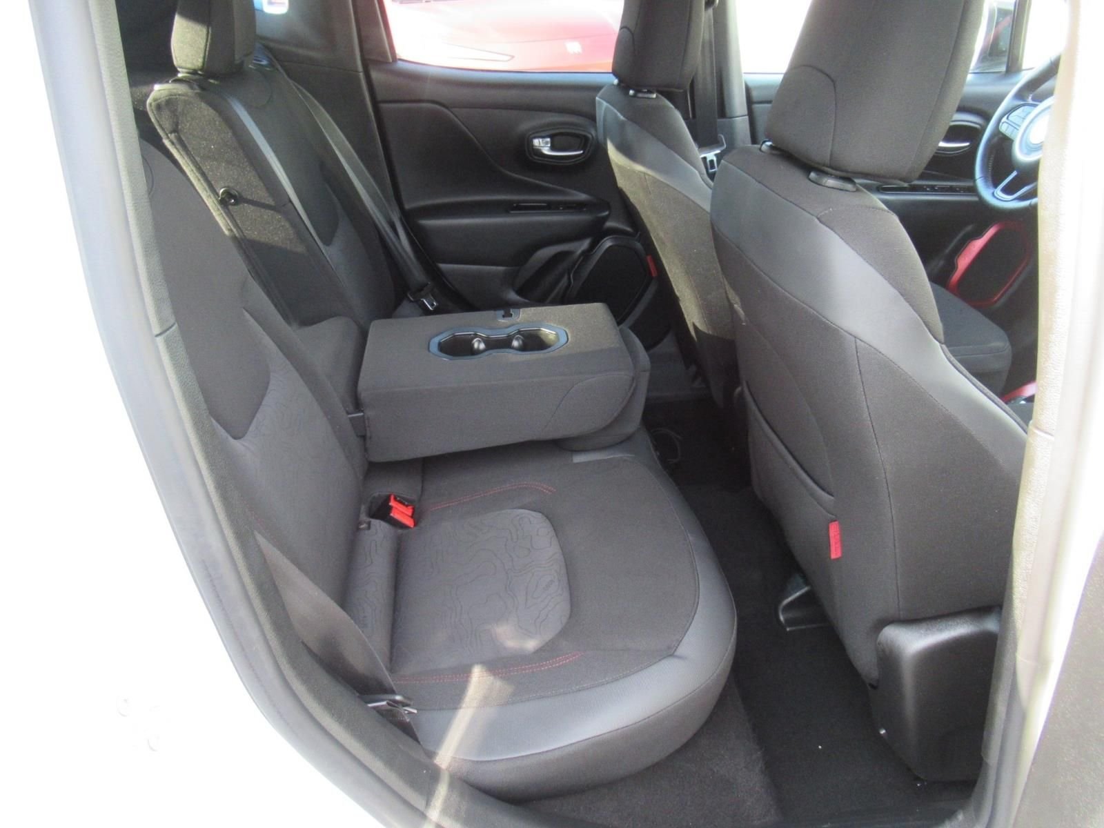 Certified Used 2022 White Jeep Trailhawk image 30