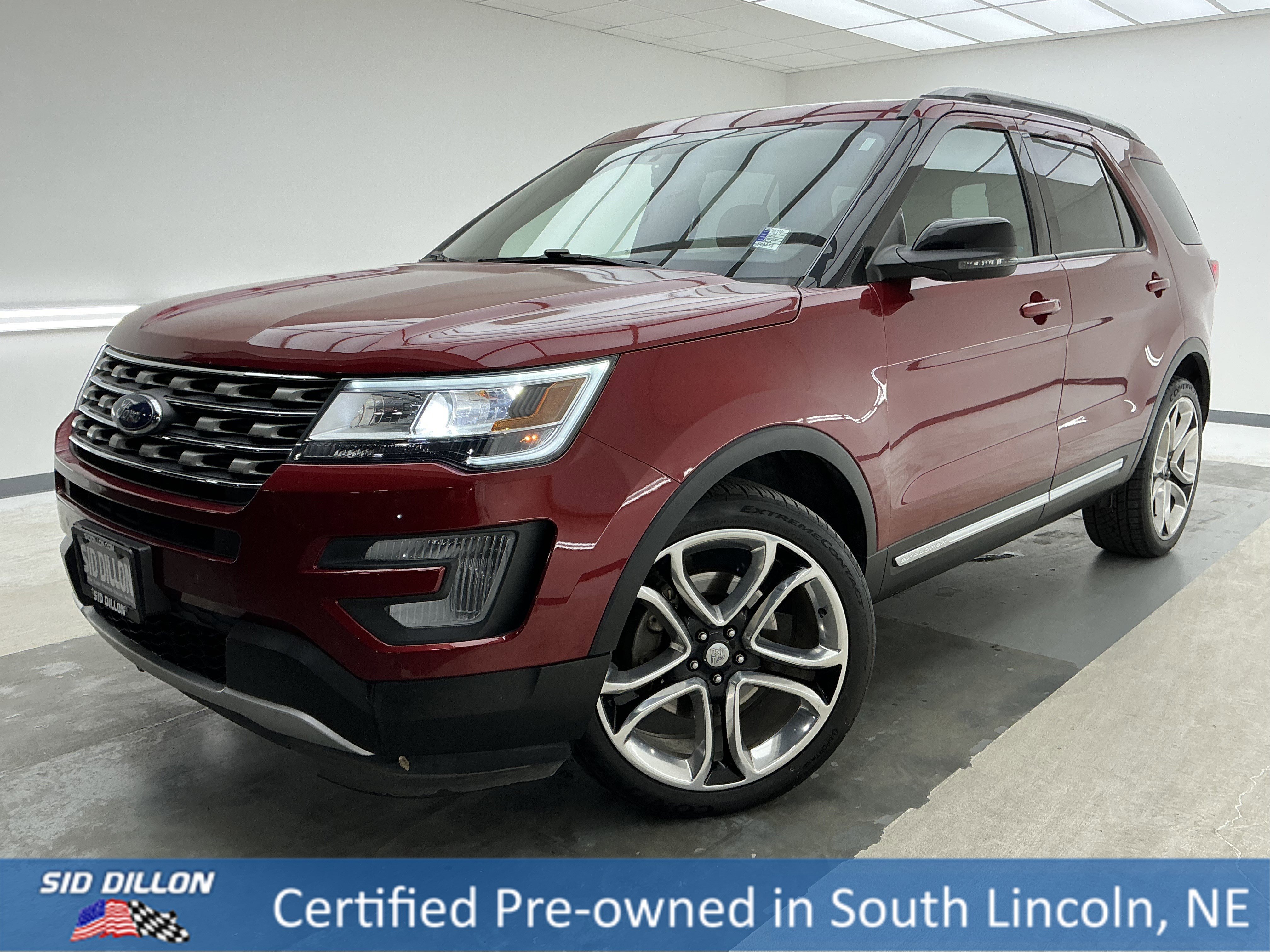 2017 Ford Explorer XLT 4WD's photo