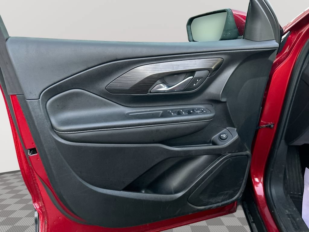 Used 2024 Volcanic Red Tintcoat GMC SLE image 24