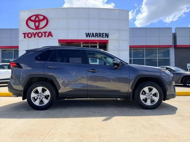 Used 2019 Magnetic Gray Met. Toyota XLE image 29