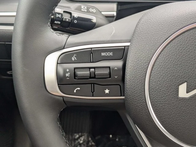 New 2027 Snow White Pearl Kia GT-Line image 26