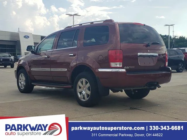 Used 2008 Red Chrysler Limited image 8