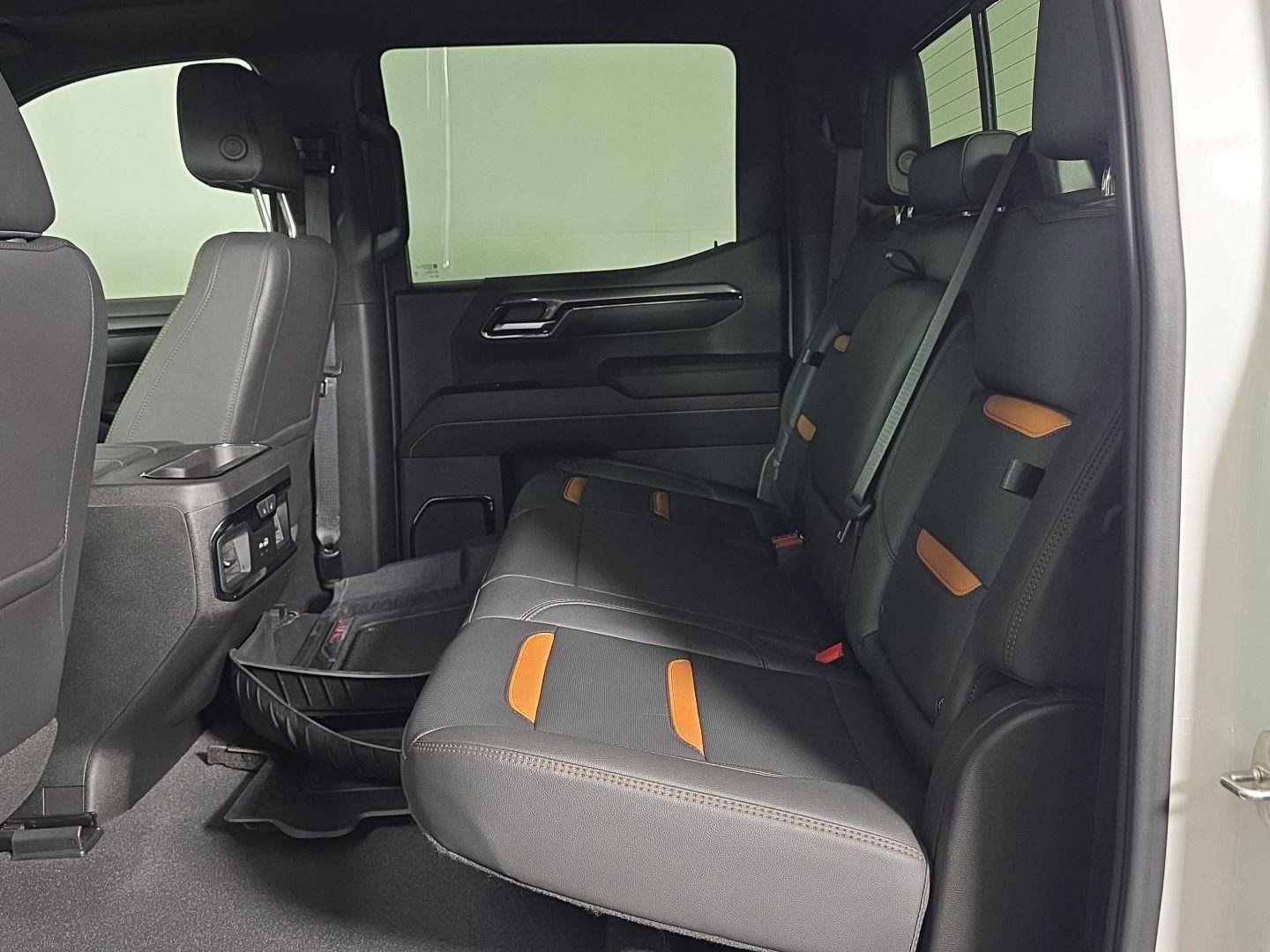 Used 2024 Summit White GMC AT4 image 28