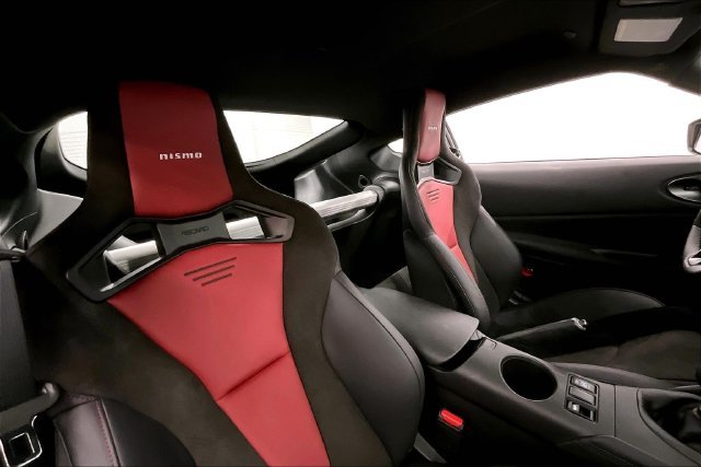 New 2027 Pearl White TriCoat/ Super Black Two Tone Nissan NISMO image 36