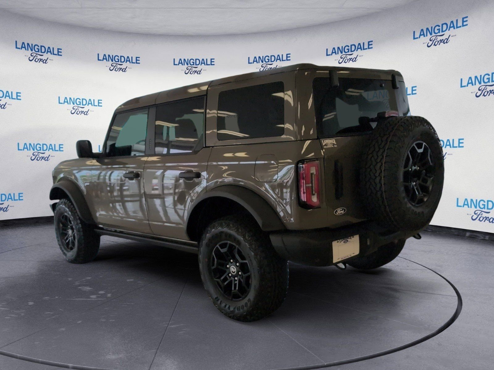 New 2026 Marsh Gray Ford Badlands image 8
