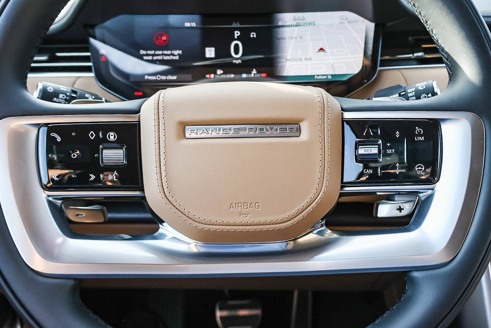 New 2026 Fuji White Land Rover SE image 31