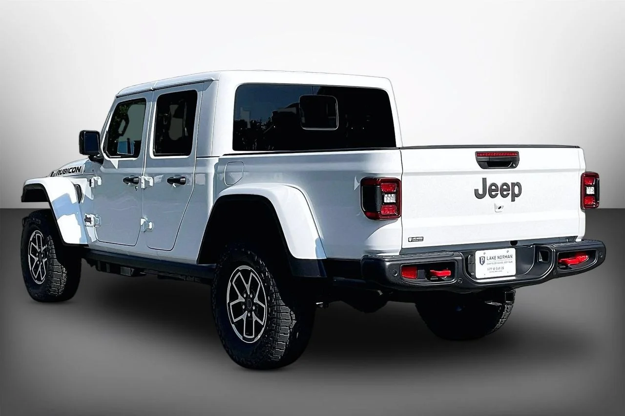 New 2026 Bright White Clearcoat Jeep Rubicon X image 6