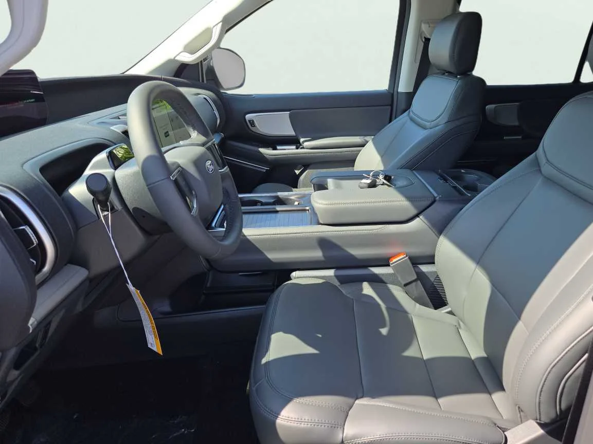 New 2027 Agate Black Metallic Ford Active image 9