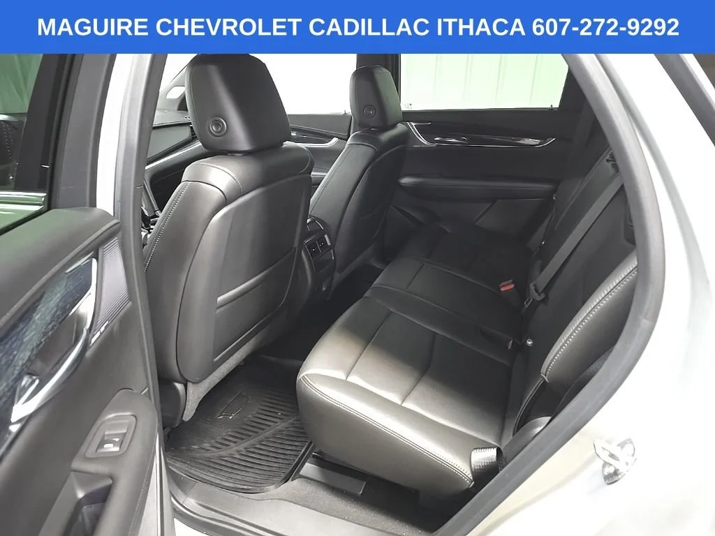 Used 2020 RADIANT SILVER METALLIC Cadillac Premium Luxury AWD image 31