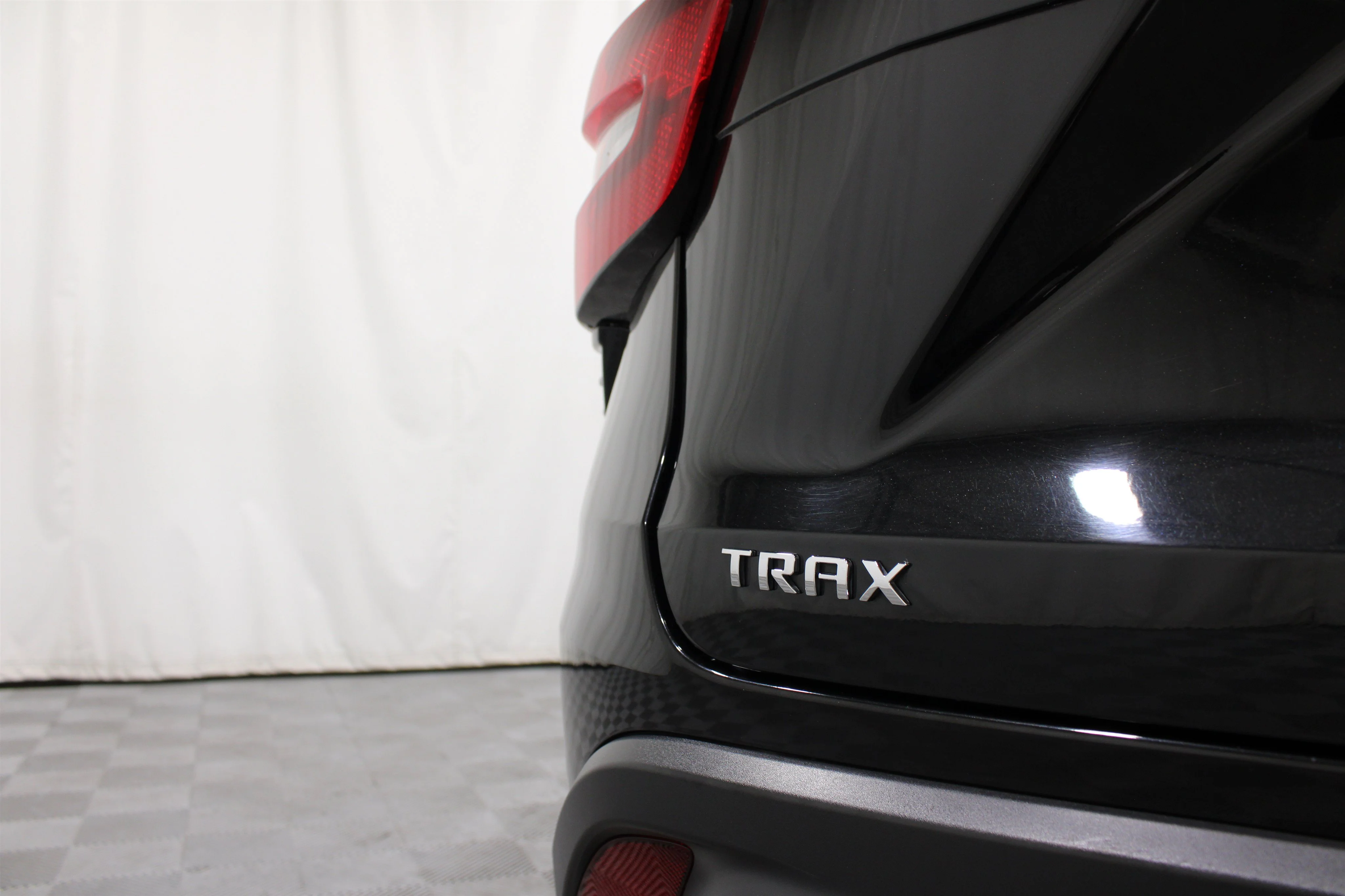 Used 2024 Mosaic Black Metallic Chevrolet LT image 27