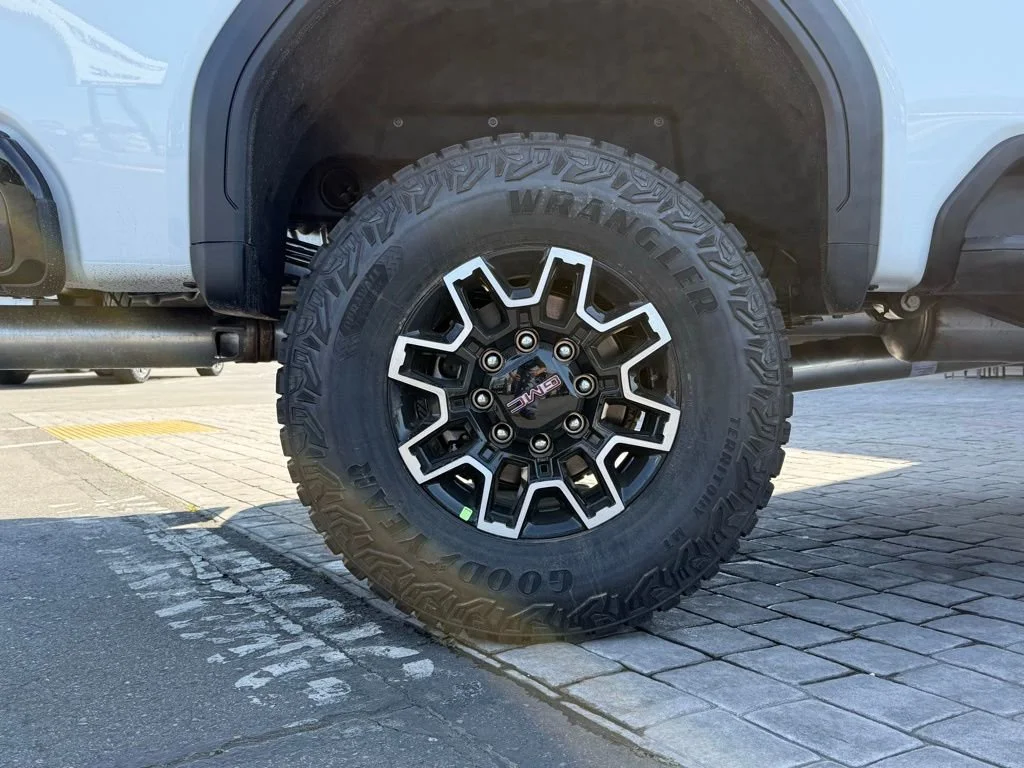 New 2026 Summit White GMC AT4X image 6