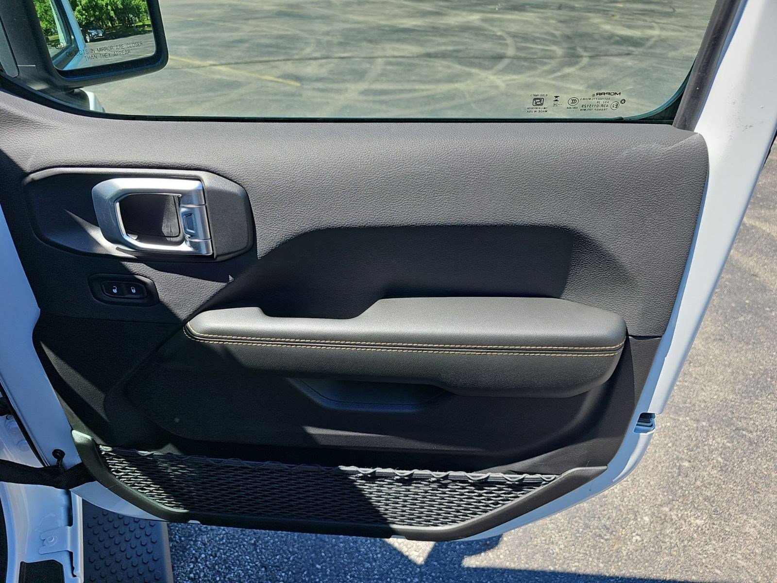 New 2026 Bright White Clearcoat Jeep Sahara image 13