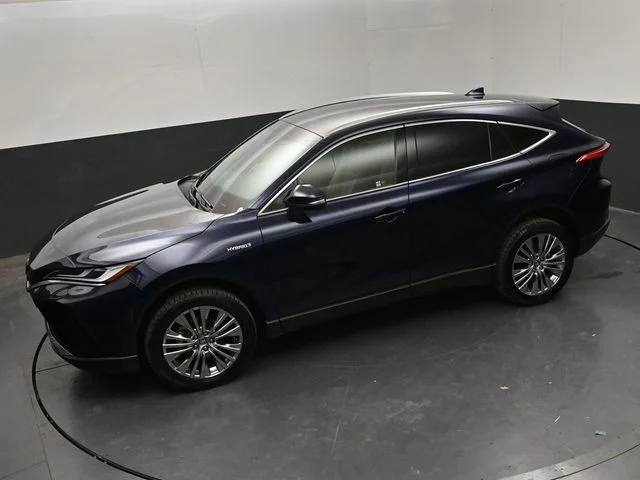 Certified Used 2021  Toyota Limited image 27