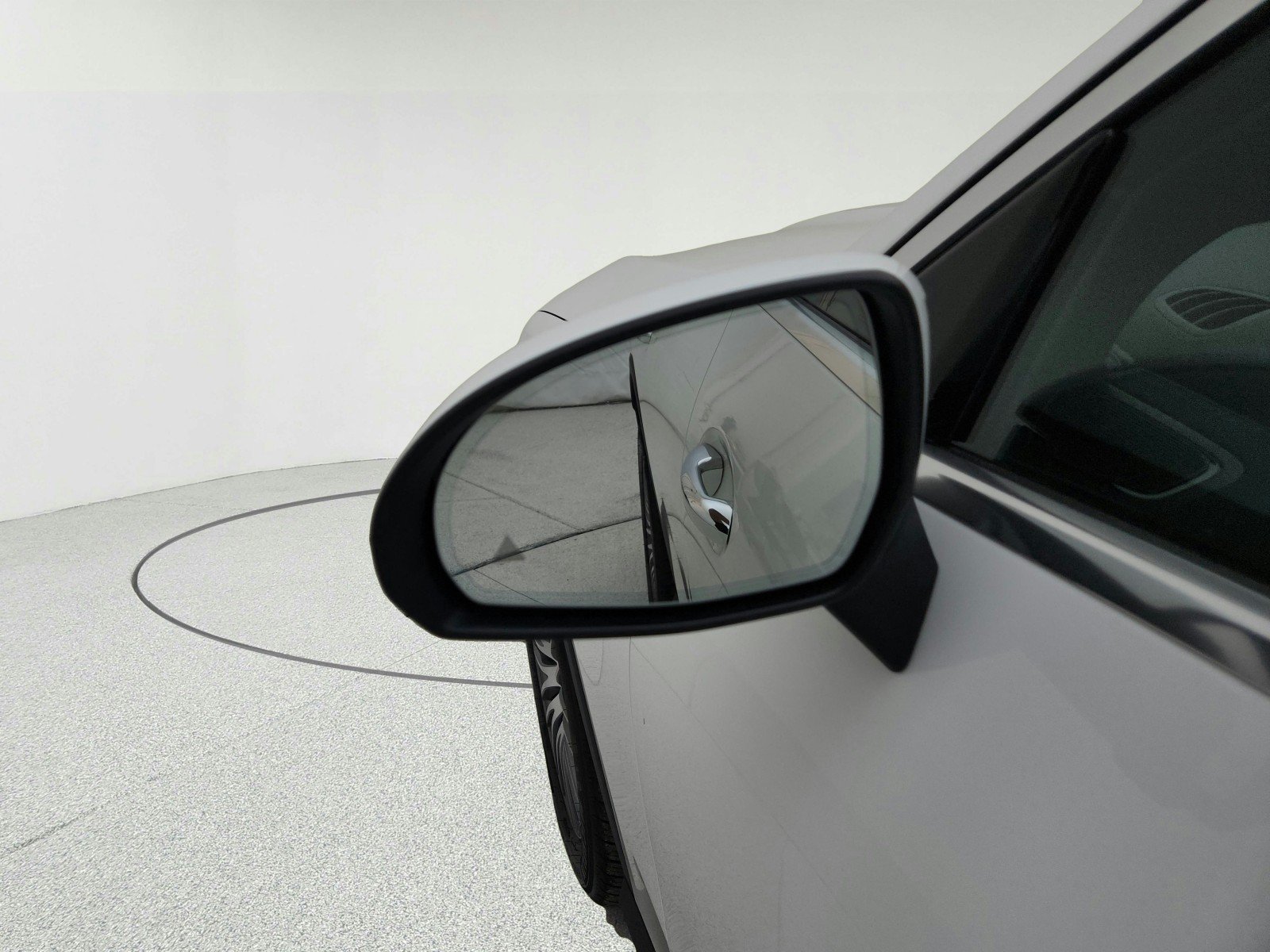 Certified Used 2025 Polar White Mercedes-Benz GLC 300 image 18