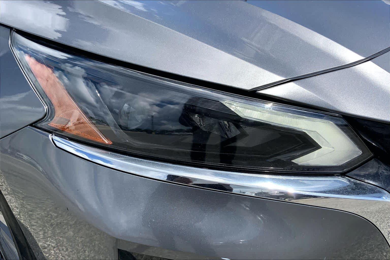 Used 2023 Gun Metallic Nissan 2.5 SV image 27