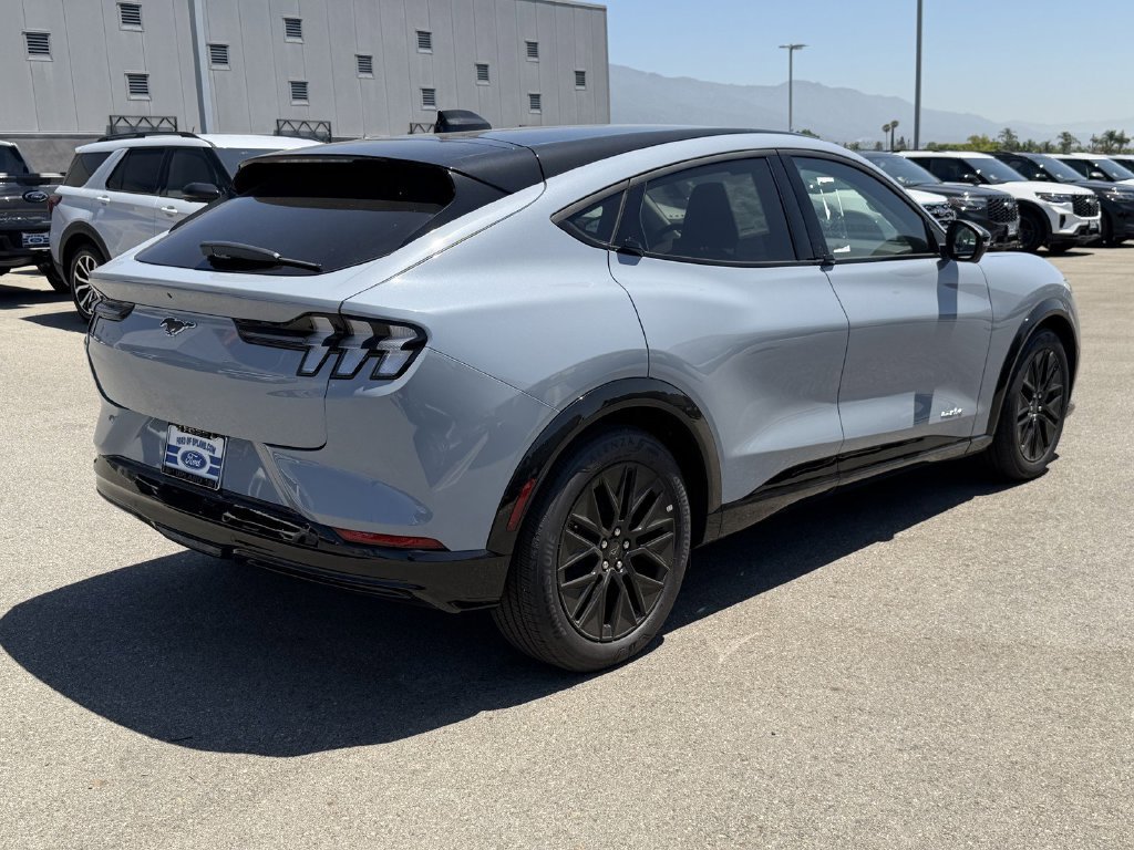 Used 2026 Gray Metallic Ford Premium image 9