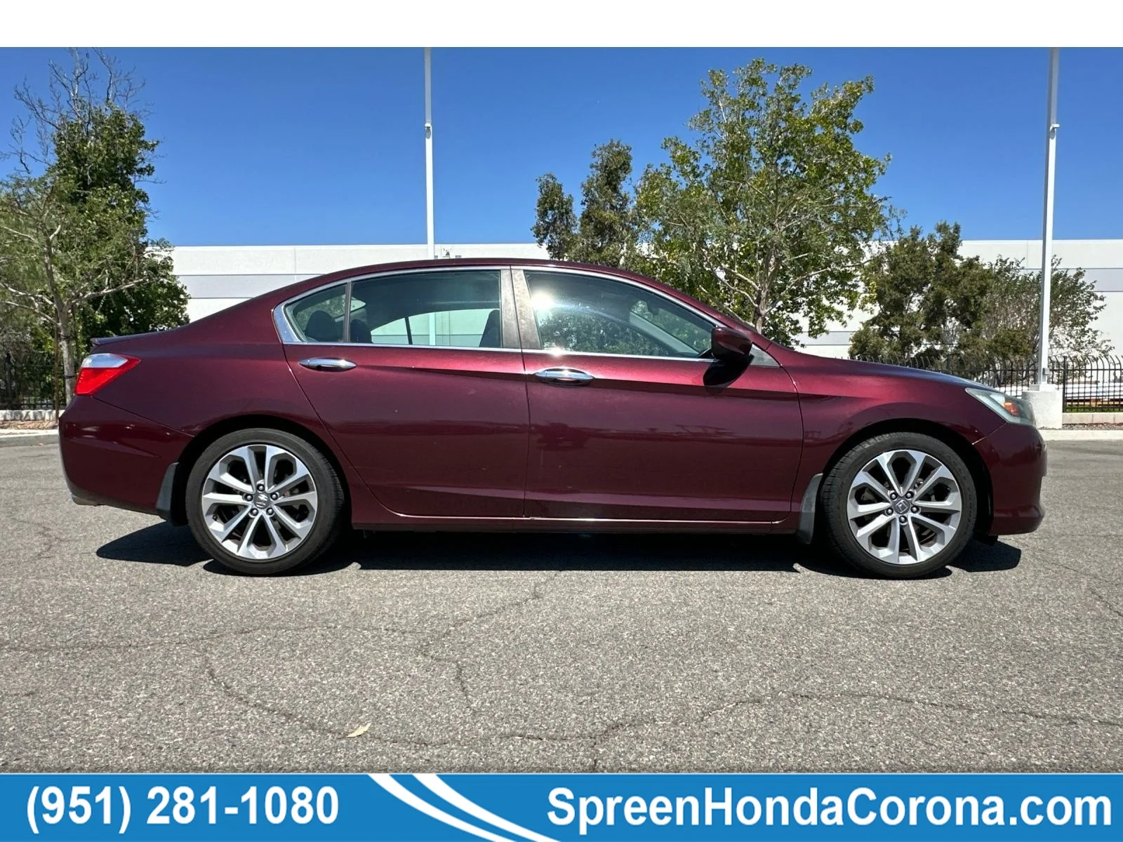 Used 2014 Basque Red Pearl II Honda Sport image 1