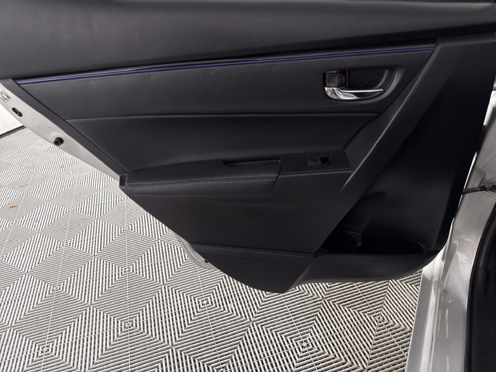 2019 Toyota Corolla SE - Photo 10