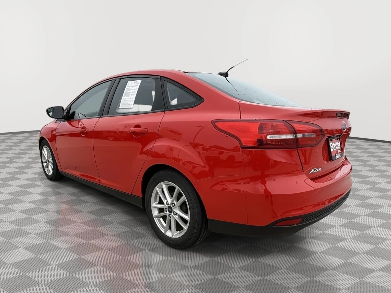 Used 2016 Race Red Ford SE image 5