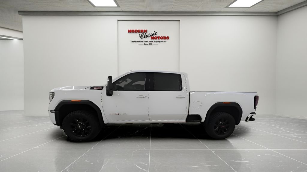 Used 2025 White GMC AT4 image 4