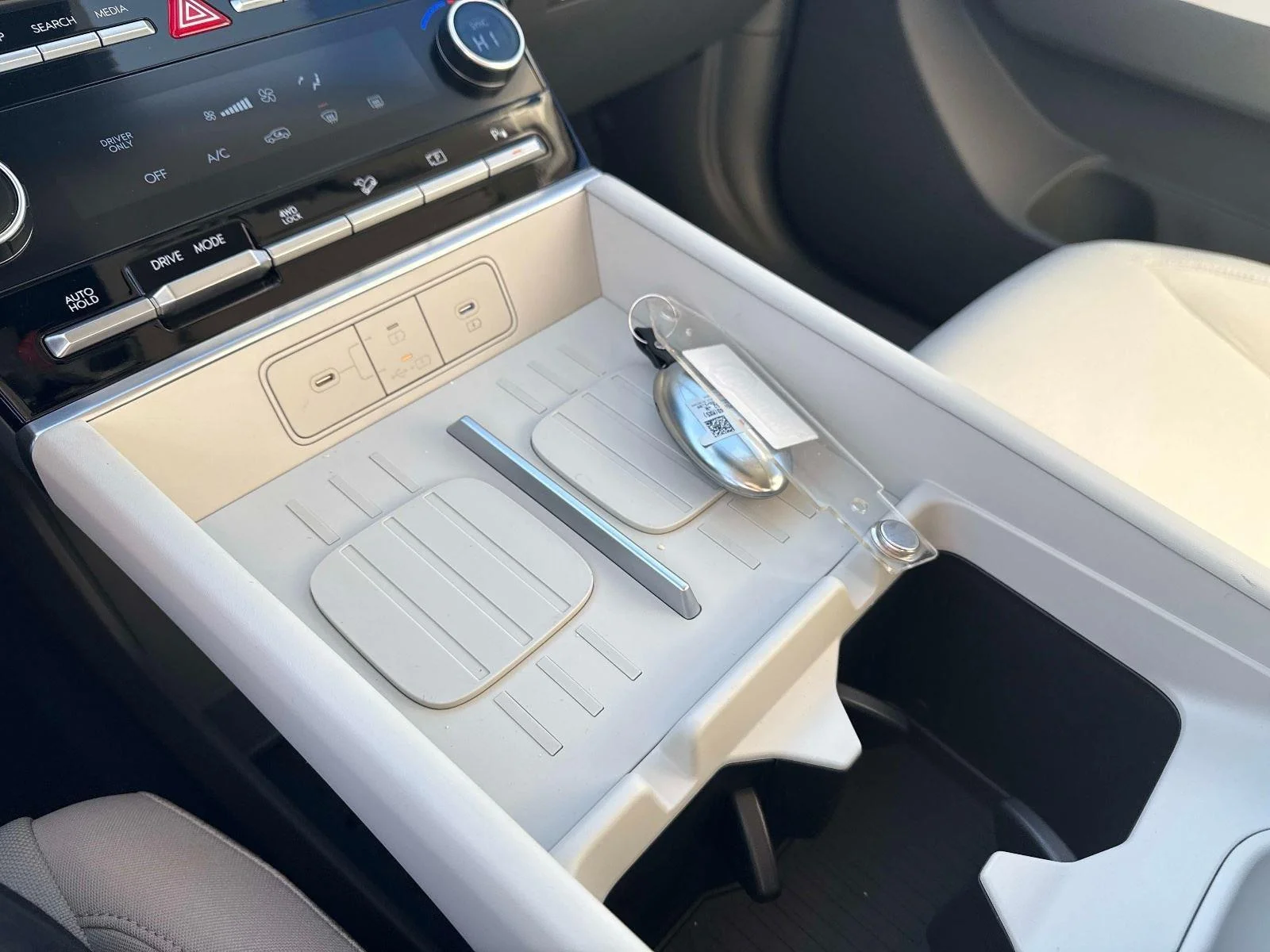 New 2026 Ecotronic Gray Hyundai SE image 25