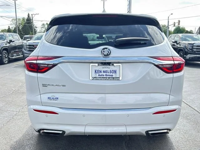 Used 2020 White Frost Tricoat Buick Avenir image 8