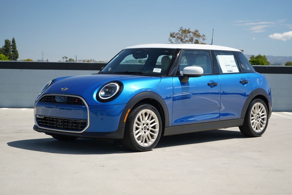 2026 MINI Hardtop Cooper S's photo