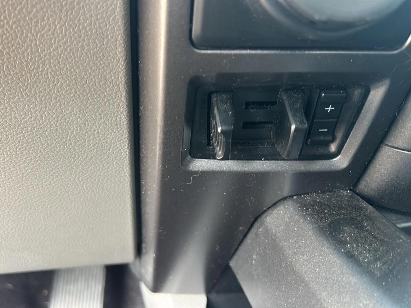 Used 2017 Blue Jeans Ford XLT image 16