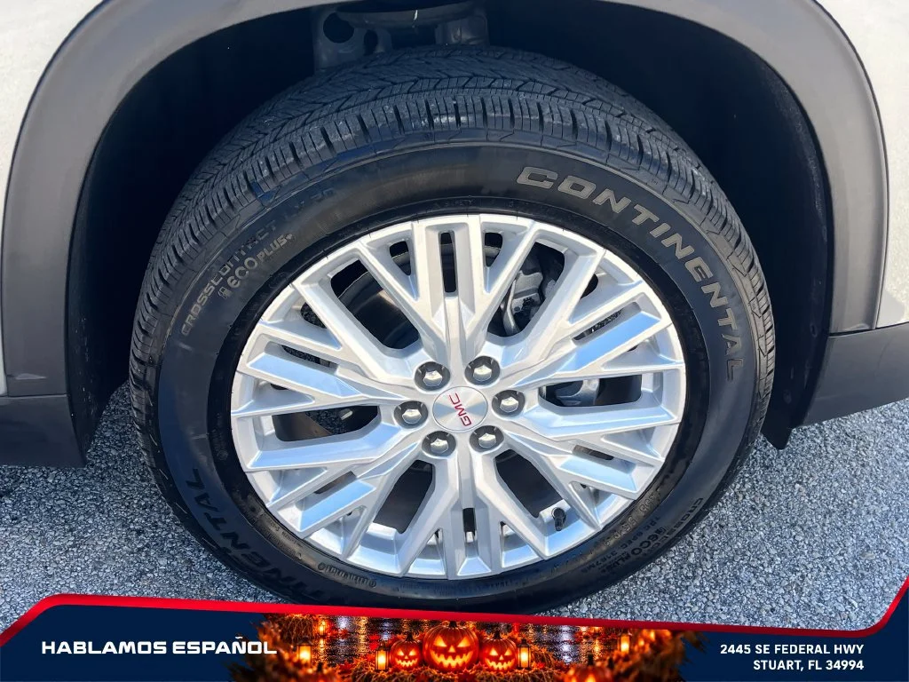 Used 2026 Sterling Metallic GMC Elevation image 22