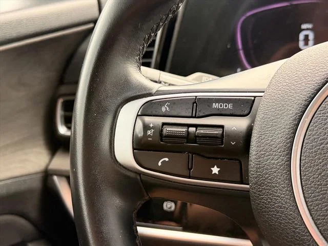 Used 2023 Red Kia X-Line image 20