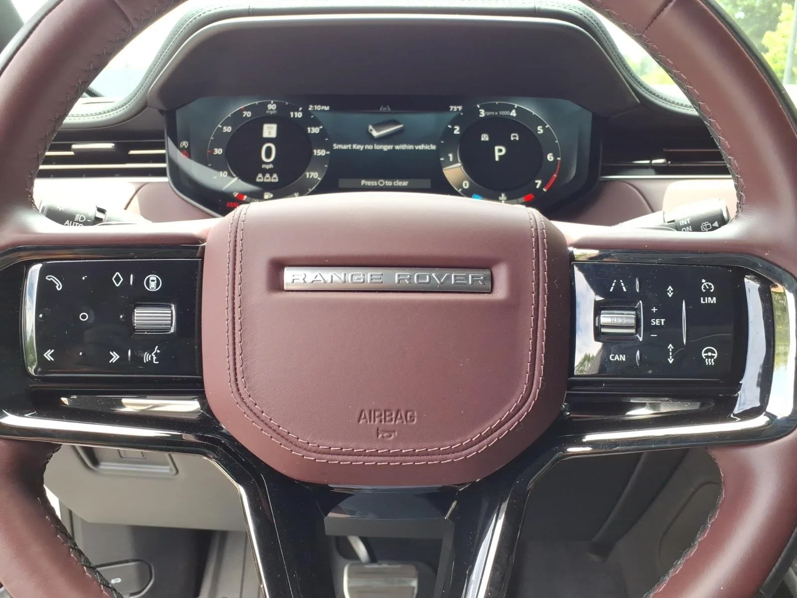 Used 2025 Fuji White 1aa Land Rover Dynamic SE image 11