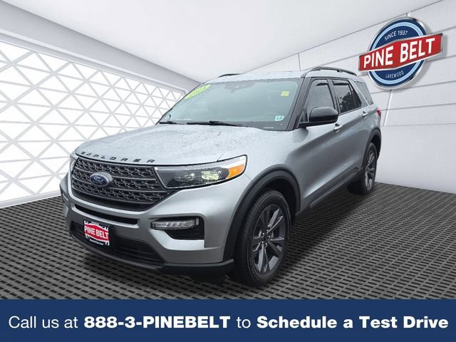 Used 2024 Silver Ford XLT image 1