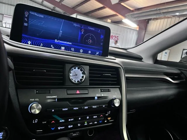 Used 2022 White Lexus 350L image 19
