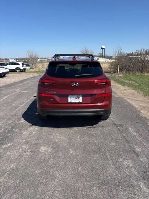 Used 2019 Red Hyundai Value image 4