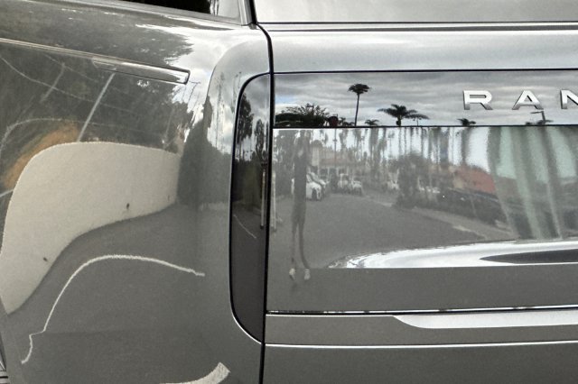 New 2026 Carpathian Grey Land Rover SE image 25
